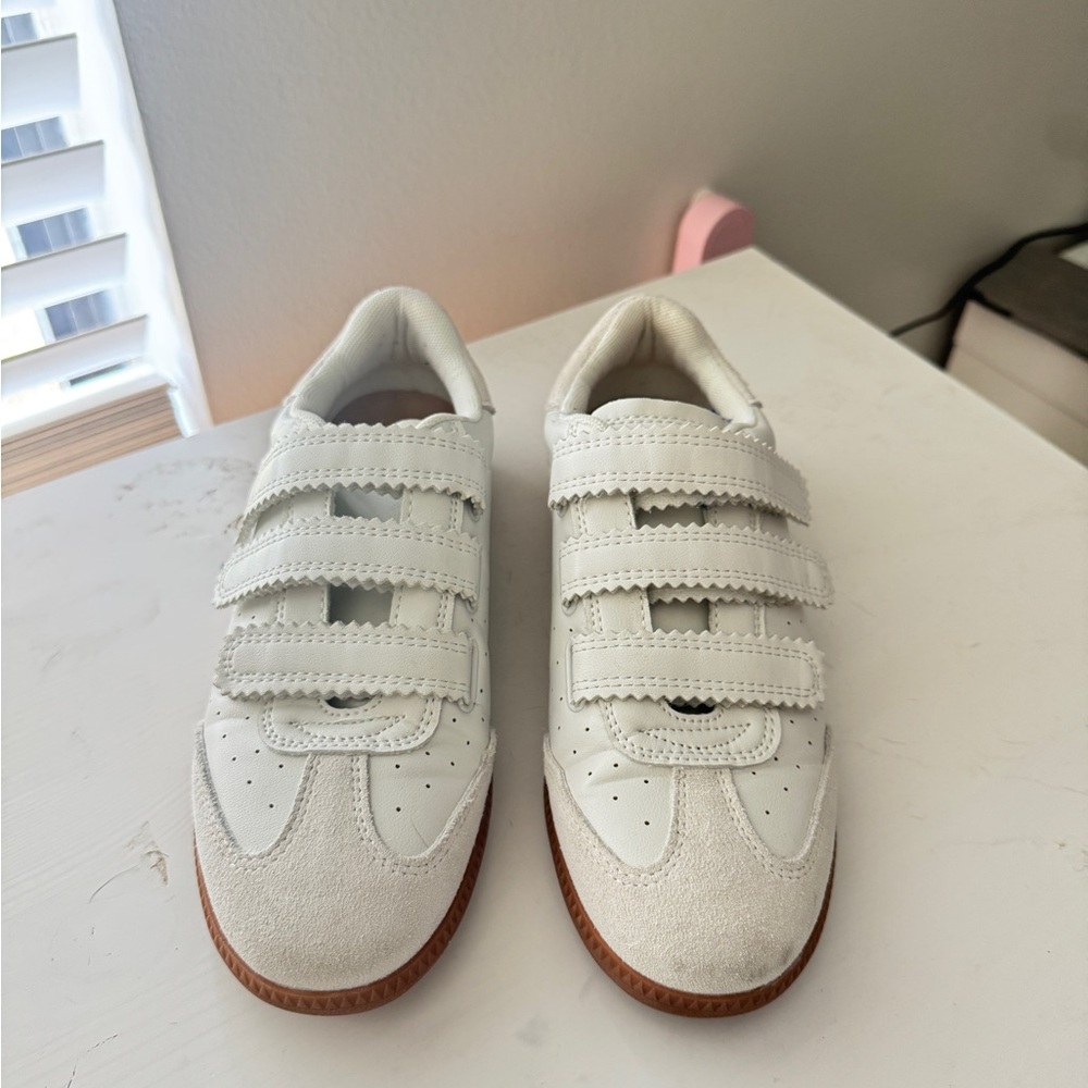 Steve Madden women’s sneakers with Velcro Straps